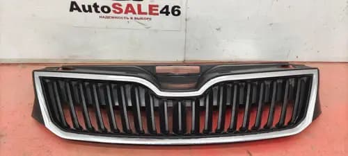 Решетка радиатора Skoda Rapid