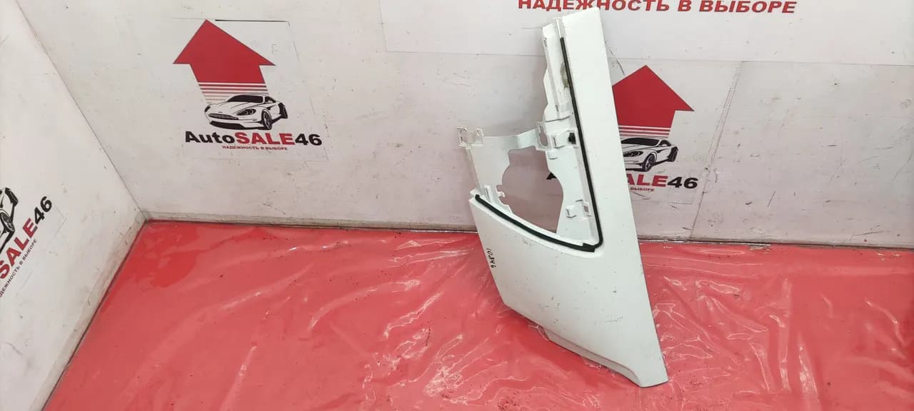 Панель боковины передняя правая Isuzu