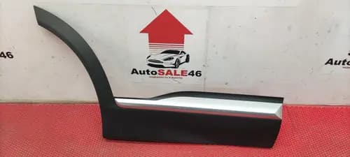 Накладка двери задней правой Hyundai Santa Fe 4