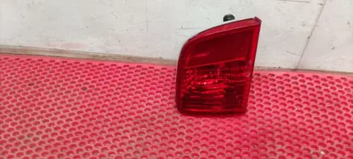 Фонарь заднего бампера правый Toyota Land Cruiser