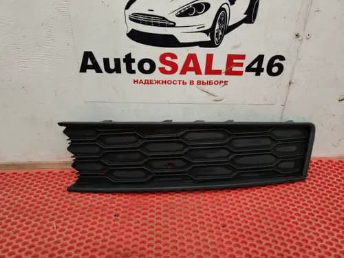 Решетка переднего бампера Skoda Rapid 2