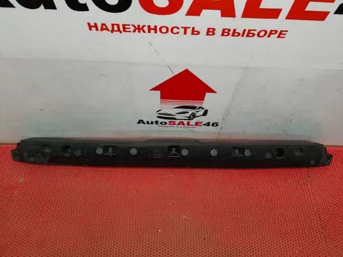 Абсорбер переднего бампера Toyota LC200