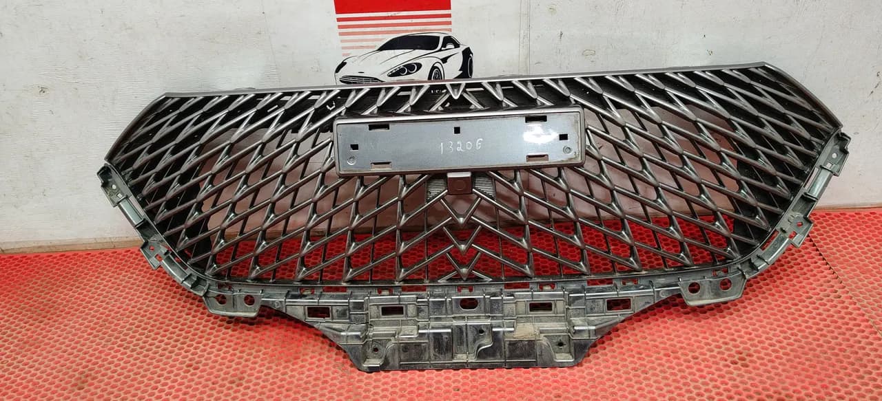 Решетка радиатора Haval M6