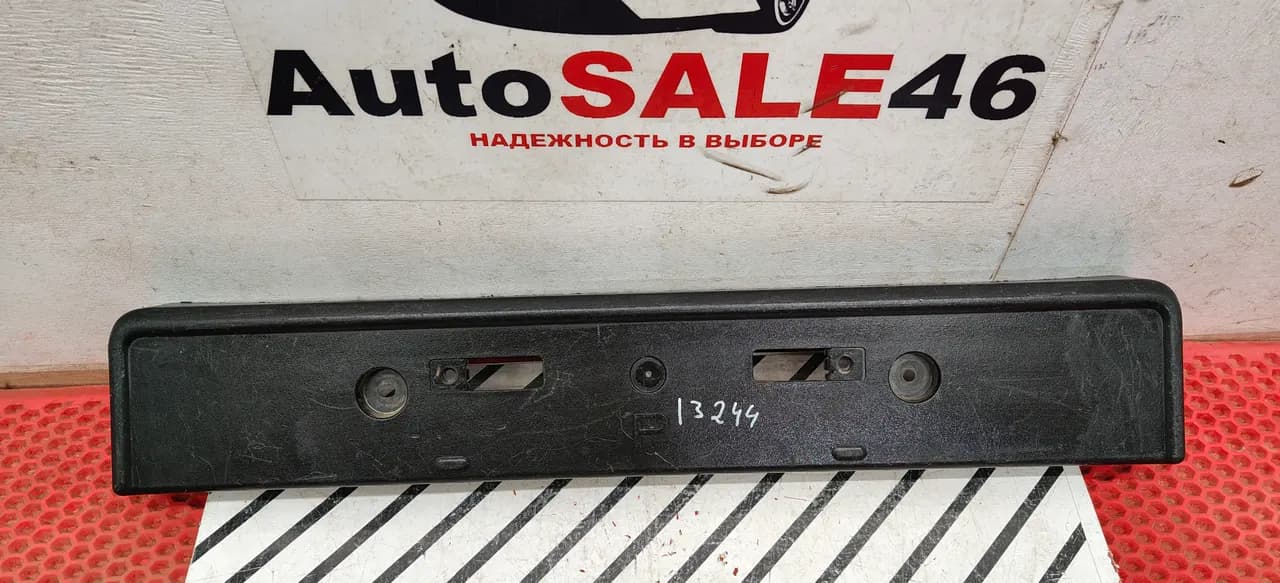 Площадка номерного знака Toyota Land Cruiser 150