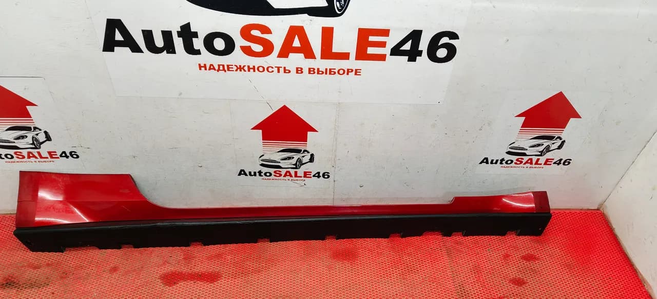 Накладка порога правая Ford Mustang 6