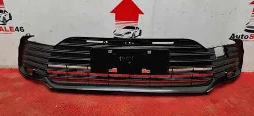 Решетка бампера передняя Toyota Camry 70