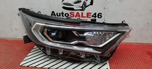 Фара передняя правая Toyota Rav4 XA50