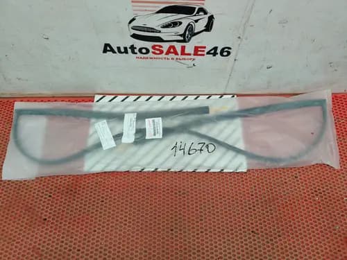 Молдинг лобового Toyota RAV4 XA50