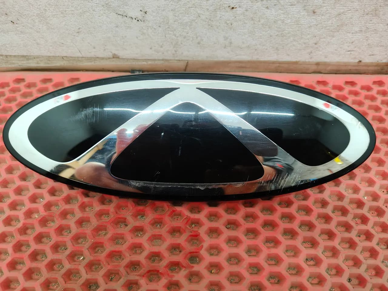 Эмблема решетки Chery Tiggo 4 Pro