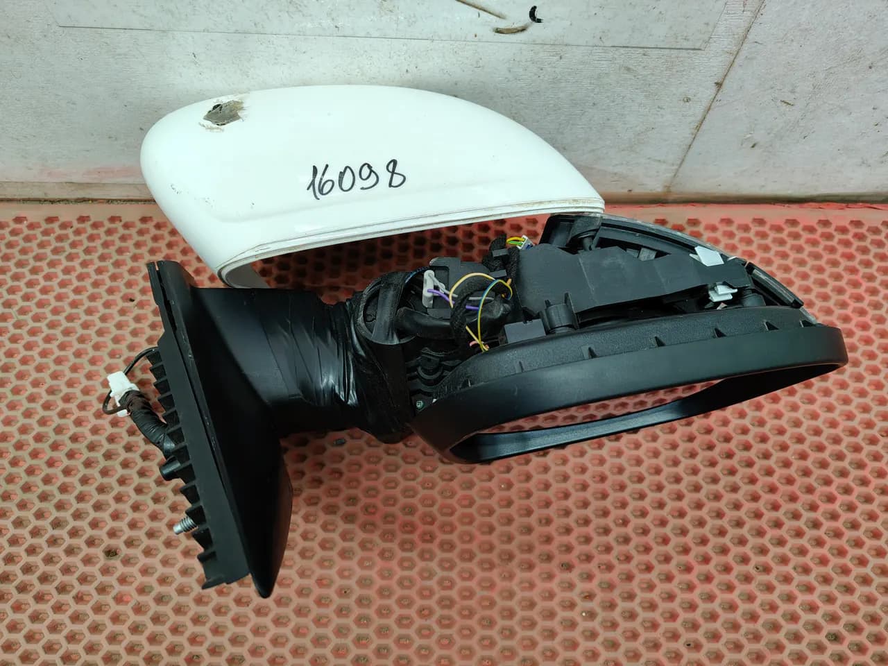 Зеркало правое Geely Coolray