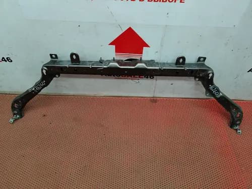 Верхняя планка рамки радиатора Lada Vesta NG