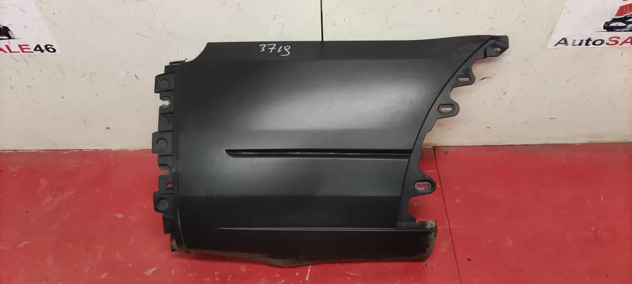 Накладка крыла задняя правая Ford Transit 7