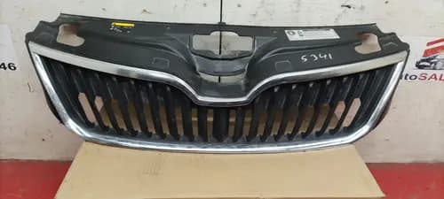 Решетка радиатора Skoda Rapid