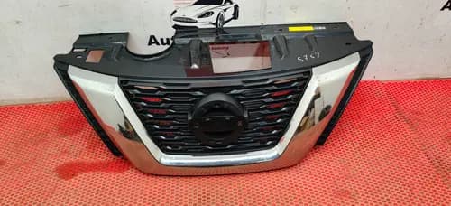 Решетка радиатора Nissan X-Trail T32
