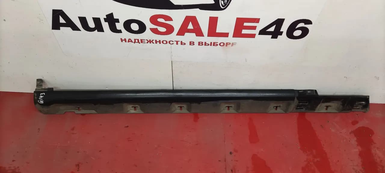 Накладка порога правого Renault Sandero 2
