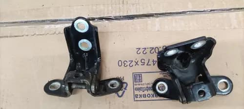Петли двери Toyota Rav4 CA40