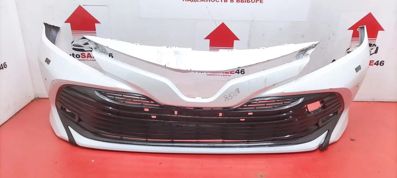 Бампер передний Toyota Camry V70