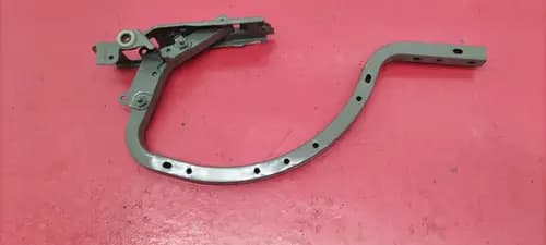Петля крышки багажника Toyota Camry 70