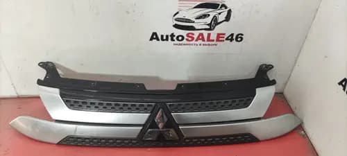 Решетка радиатора Mitsubishi Outlander 3