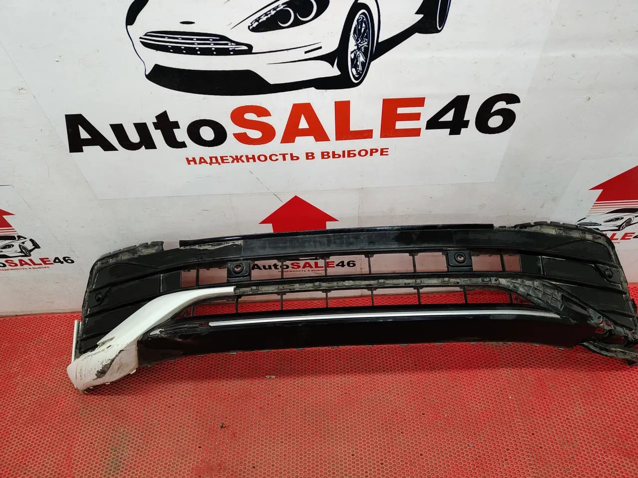 Решетка переднего бампера Volkswagen Tiguan 2