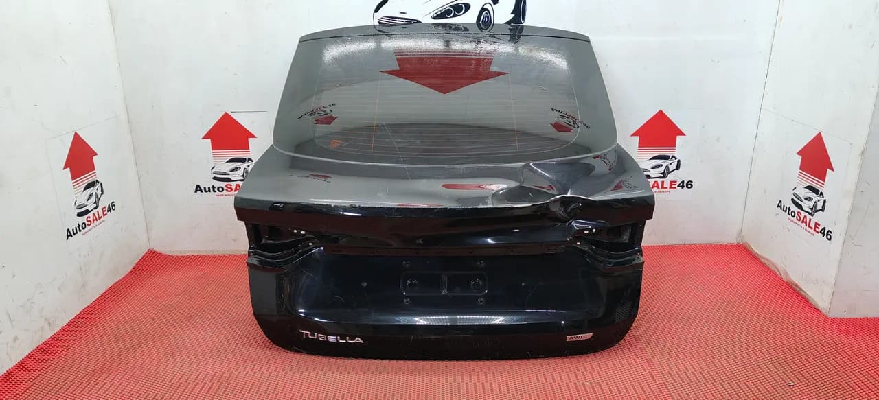 Крышка багажника Geely Tugella