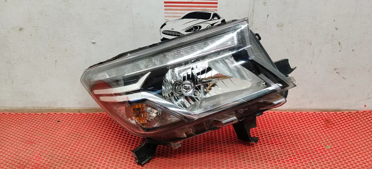 Фара передняя правая Dongfeng DF6