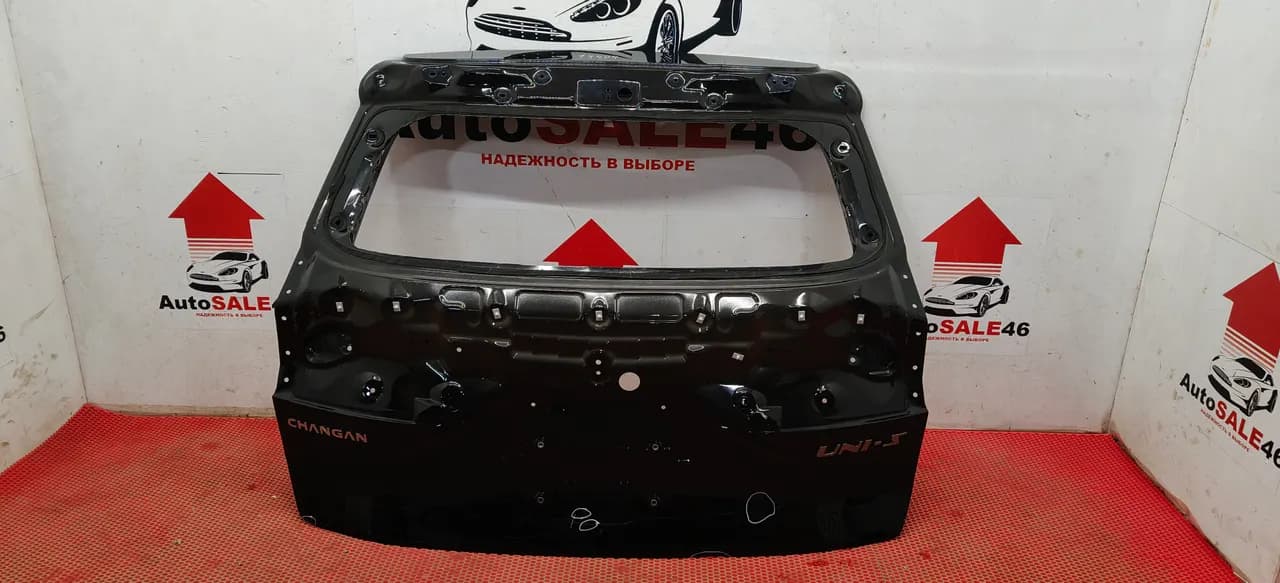 Крышка багажника Changan UNI-S бу