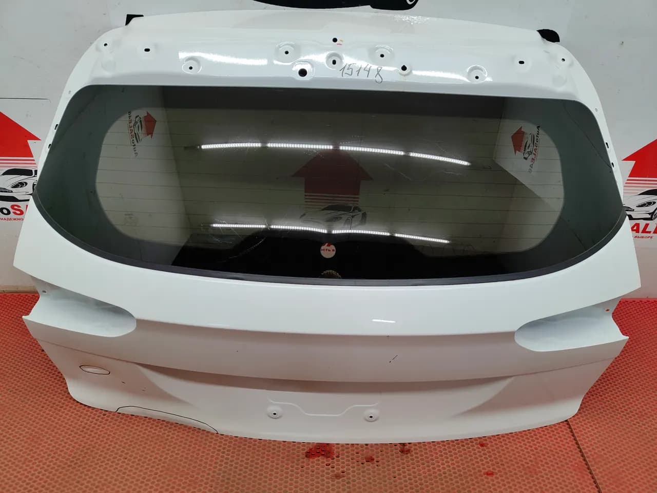 Крышка Haval Jolion 2021–н.в. со стеклом