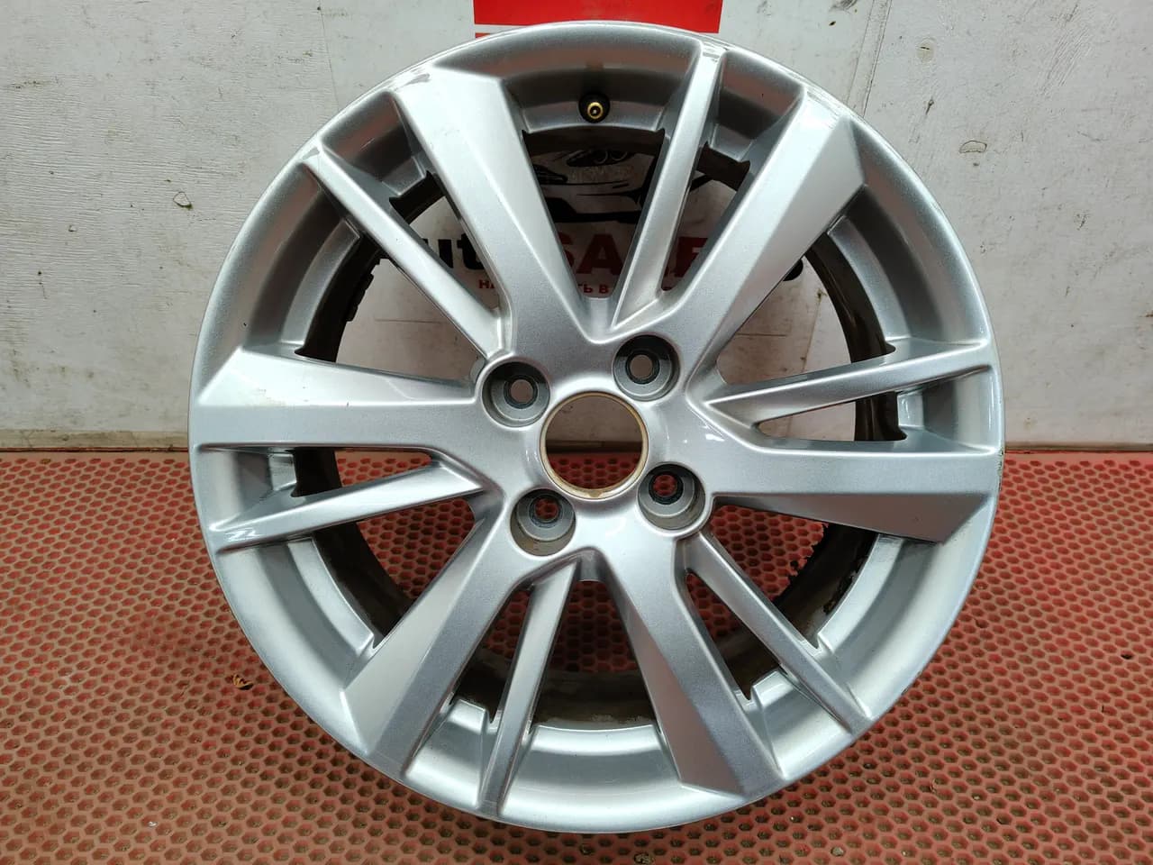 Литой диск Lada Granta Cross 6×R15 4×98