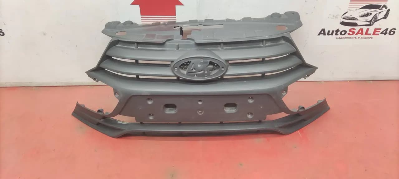 Решетка радиатора LADA Granta FL